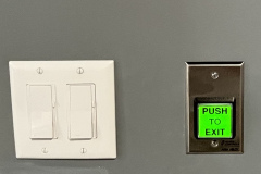AC-32-Push-to-Exit